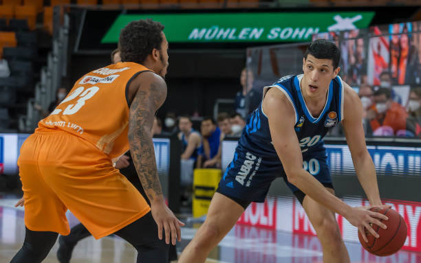 淘汰赛中走 淘汰赛中走