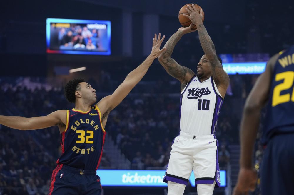 他走向看台 他走向看台